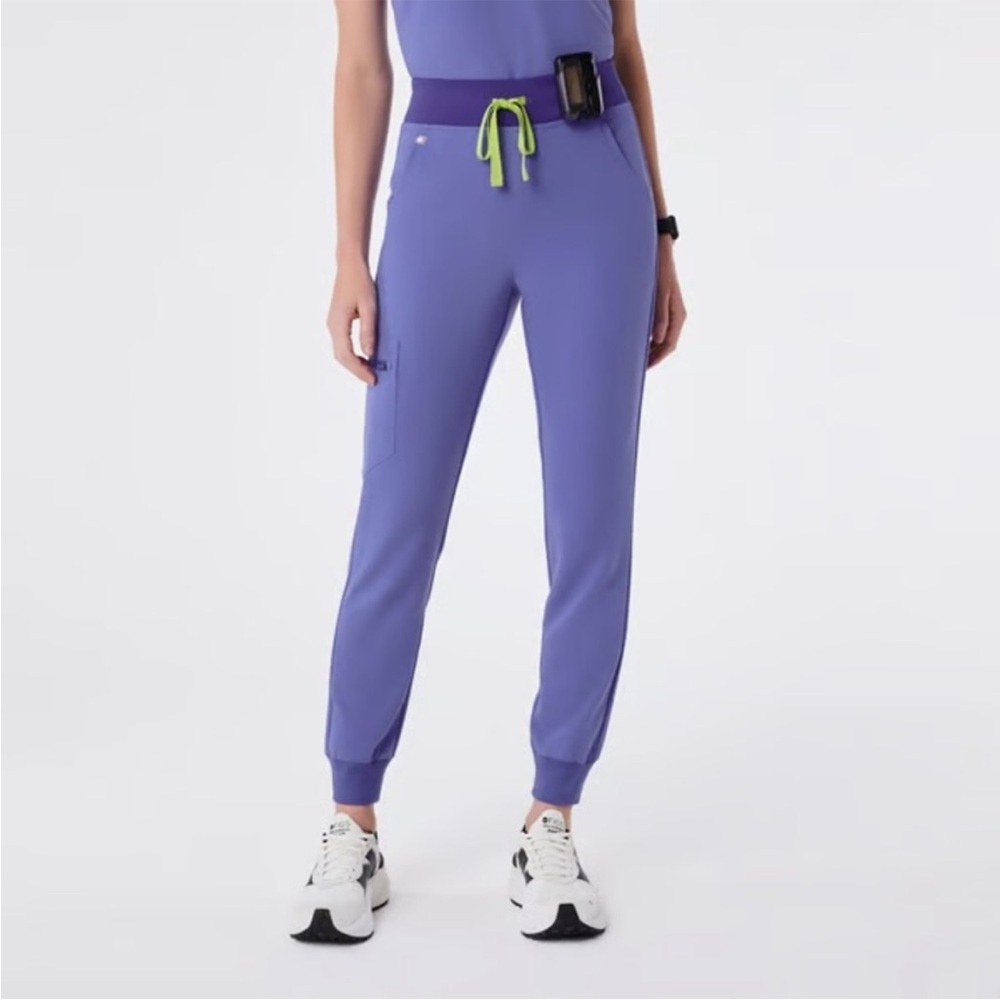 FIGS XS Zamora Joggers in Blueberry